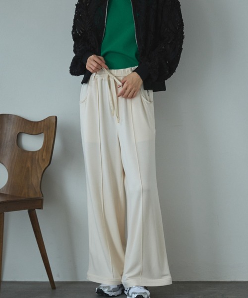 Doux archives(ドゥアルシーヴ)の「とろみ裏毛イージーパンツ(その他パンツ・レディース・ブルー/グレー/アイボリー・FREE)」の2枚目の写真