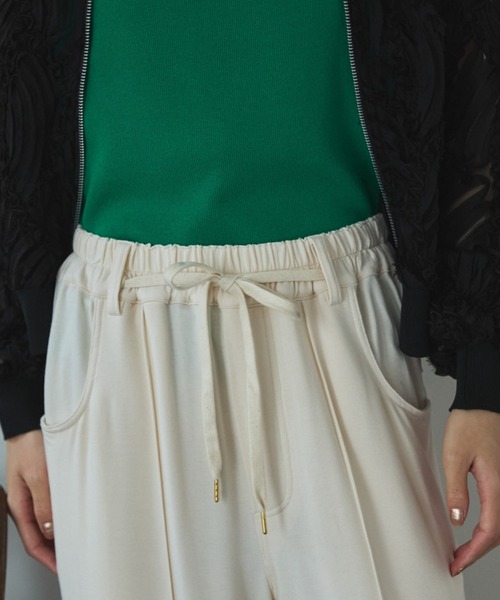 Doux archives(ドゥアルシーヴ)の「とろみ裏毛イージーパンツ(その他パンツ・レディース・ブルー/グレー/アイボリー・FREE)」の19枚目の写真