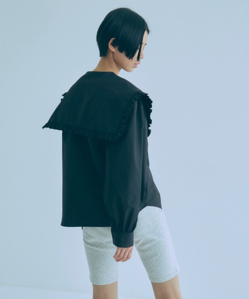 EN NEUME(エンノイム)の「Big Collar Frill Blouse(シャツ/ブラウス・レディース・ホワイト/ブラック/ブラック系その他・FREE)」の16枚目の写真