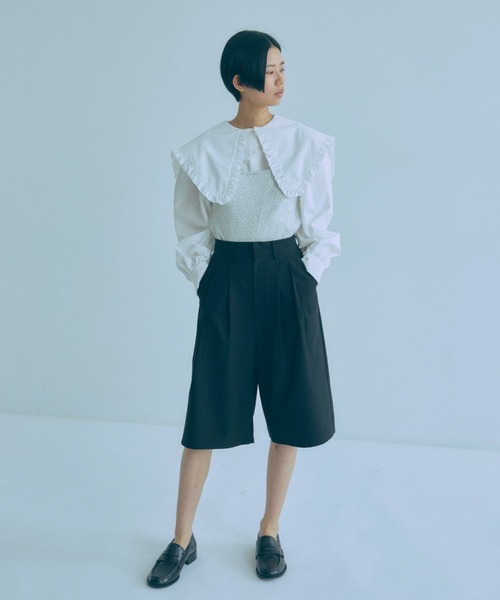 EN NEUME(エンノイム)の「Big Collar Frill Blouse(シャツ/ブラウス・レディース・ホワイト/ブラック/ブラック系その他・FREE)」の7枚目の写真