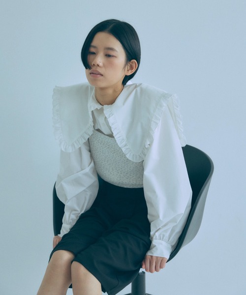 EN NEUME(エンノイム)の「Big Collar Frill Blouse(シャツ/ブラウス・レディース・ホワイト/ブラック/ブラック系その他・FREE)」の8枚目の写真