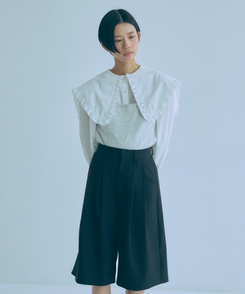 EN NEUME(エンノイム)の「Big Collar Frill Blouse(シャツ/ブラウス・レディース・ホワイト/ブラック/ブラック系その他・FREE)」の6枚目の写真