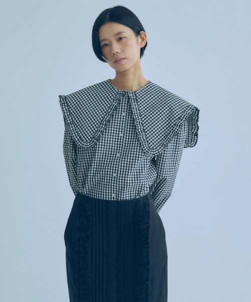 EN NEUME(エンノイム)の「Big Collar Frill Blouse(シャツ/ブラウス・レディース・ホワイト/ブラック/ブラック系その他・FREE)」の21枚目の写真