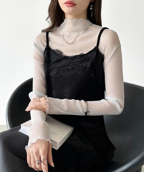 COCOMOMO(ココモモ)の「レイヤードで差がつく煌めきラメ ラメシアートップス ハイネック ラメ シアートップス シアー メロー レイヤード インナー 長袖(Tシャツ/カットソー・レディース・ブラック/グレー/ライトブラウン/ベージュ/ホワイト・FREE)」の11枚目の写真