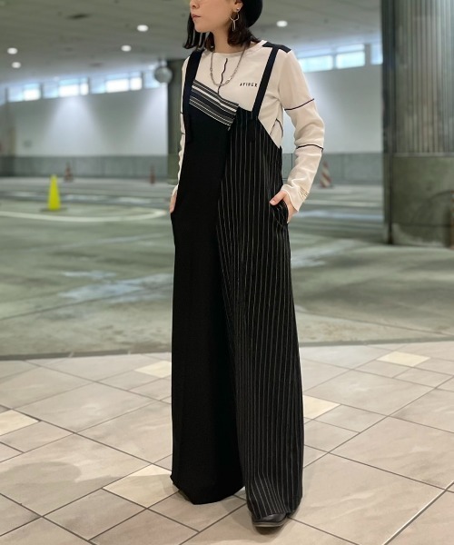 AULA AILA（アウラアイラ）の「AULA AILA（アウラアイラ）別注アシンメトリーサロペット（サロペット/オーバーオール・レディース・グレー/ブラック・0/1）」の2枚目の写真