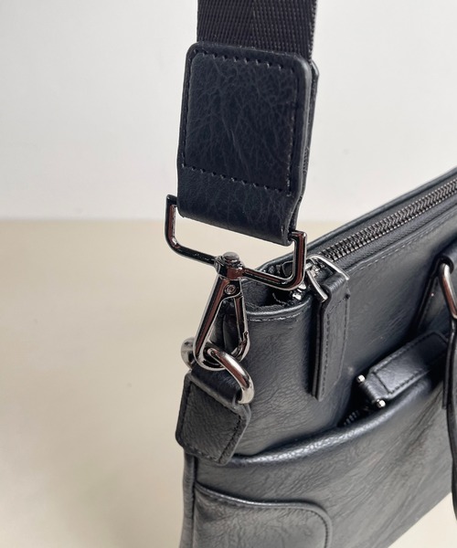 CALIFORNIA OUTFITTERS(カリフォルニア アウトフィッターズ)の「2C62-NK 2WAY レザー調 ビジネス トートバッグ(ビジネスバッグ・メンズ・ブラック・ONESIZE)」の11枚目の写真