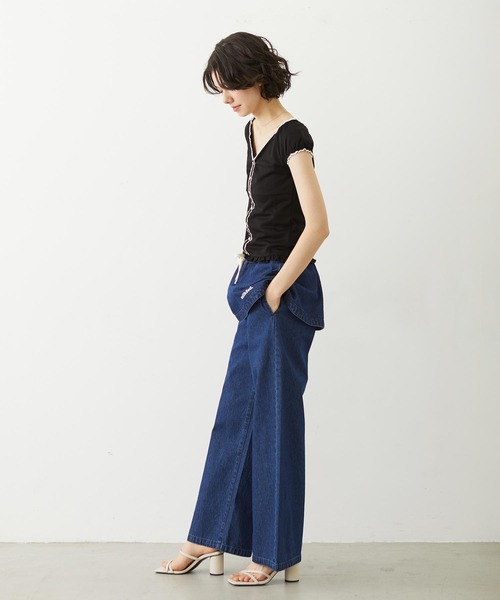 MILKFED.(ミルクフェド)の「FRILL CAP SLEEVE TOP(Tシャツ/カットソー・レディース・オフホワイト/ブラック/レッド・ONE SIZE)」の16枚目の写真