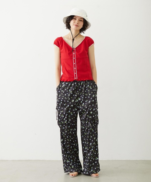 MILKFED.(ミルクフェド)の「FRILL CAP SLEEVE TOP(Tシャツ/カットソー・レディース・オフホワイト/ブラック/レッド・ONE SIZE)」の19枚目の写真