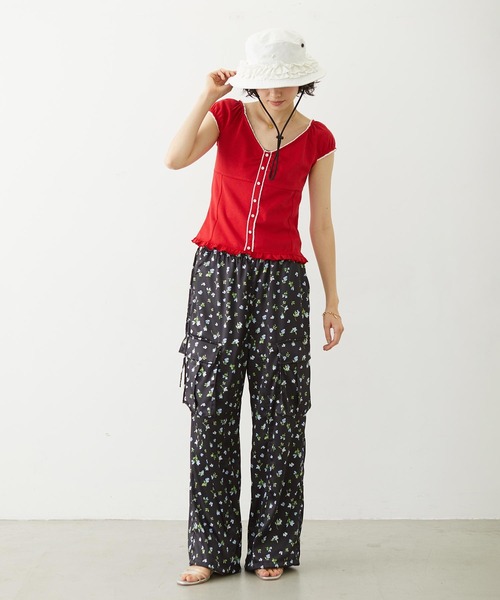 MILKFED.(ミルクフェド)の「FRILL CAP SLEEVE TOP(Tシャツ/カットソー・レディース・オフホワイト/ブラック/レッド・ONE SIZE)」の22枚目の写真