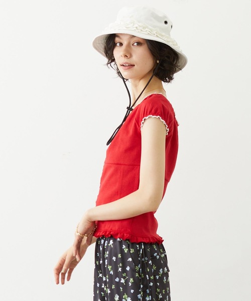 MILKFED.(ミルクフェド)の「FRILL CAP SLEEVE TOP(Tシャツ/カットソー・レディース・オフホワイト/ブラック/レッド・ONE SIZE)」の17枚目の写真