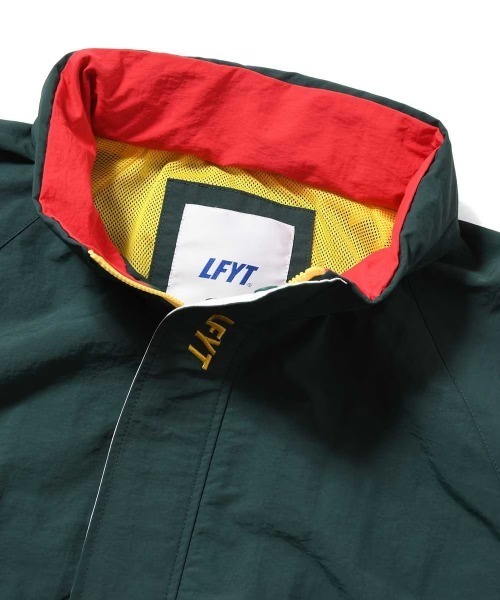 LFYT（エルエフワイティー）の「LFYT ラファイエット - COLORBLOCK WINDBREAKER ウィンドブレーカー LS261001（ナイロンジャケット・メンズ・ネイビー/グリーン・XX-LARGE/X-LARGE/LARGE/MEDIUM）」の11枚目の写真