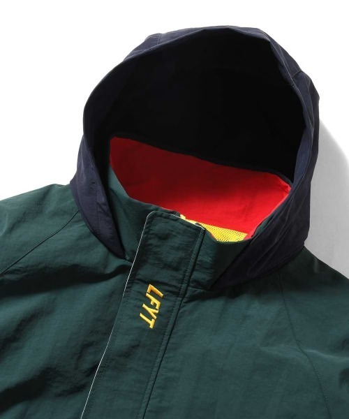 LFYT（エルエフワイティー）の「LFYT ラファイエット - COLORBLOCK WINDBREAKER ウィンドブレーカー LS261001（ナイロンジャケット・メンズ・ネイビー/グリーン・XX-LARGE/X-LARGE/LARGE/MEDIUM）」の12枚目の写真