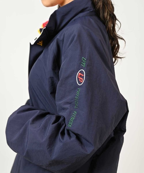 LFYT（エルエフワイティー）の「LFYT ラファイエット - COLORBLOCK WINDBREAKER ウィンドブレーカー LS261001（ナイロンジャケット・メンズ・ネイビー/グリーン・XX-LARGE/X-LARGE/LARGE/MEDIUM）」の17枚目の写真