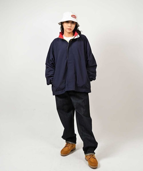 LFYT（エルエフワイティー）の「LFYT ラファイエット - COLORBLOCK WINDBREAKER ウィンドブレーカー LS261001（ナイロンジャケット・メンズ・ネイビー/グリーン・XX-LARGE/X-LARGE/LARGE/MEDIUM）」の19枚目の写真