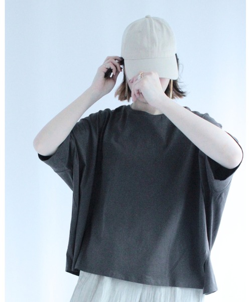amini(アミニ)の「ドルマンワイドカットソー(Tシャツ/カットソー・レディース・ブラック/チャコールグレー/オフホワイト/ミント・MEDIUM)」の22枚目の写真