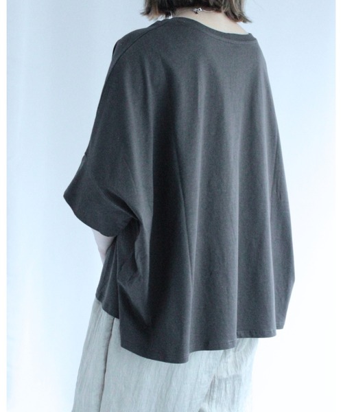 amini(アミニ)の「ドルマンワイドカットソー(Tシャツ/カットソー・レディース・ブラック/チャコールグレー/オフホワイト/ミント・MEDIUM)」の21枚目の写真