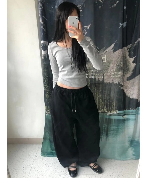 BLACKUP（ブラックアップ）の「[B-BASIC]ミッドスウェット2WAYワイドパンツ（スウェットパンツ・レディース・ブラック/ホワイト系/グレー/ネイビー・FREE）」の18枚目の写真