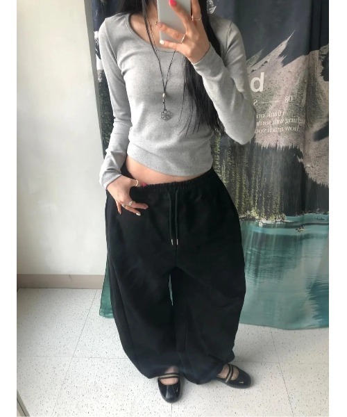 BLACKUP（ブラックアップ）の「[B-BASIC]ミッドスウェット2WAYワイドパンツ（スウェットパンツ・レディース・ブラック/ホワイト系/グレー/ネイビー・FREE）」の19枚目の写真