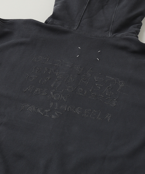 Maison Margiela（メゾンマルジェラ）の「MAISON MARGIELA(メゾン マルジェラ) Oversized Zip Parka（その他アウター・メンズ・ブラック・MEDIUM/SMALL）」の3枚目の写真