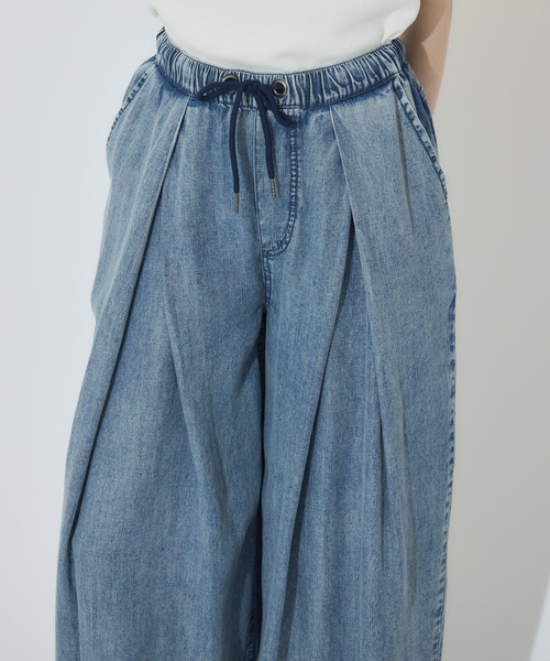 Paradise Picnic（パラダイスピクニック）の「33℃ タックテンセルワイドパンツ（デニムパンツ・レディース・ブルー/ブラック・FREE）」の14枚目の写真