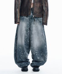 EASY NO EASY（イージーノーイージー）の「サンパッチレオパードバルーンデニムパンツ - ブラック（デニムパンツ）」