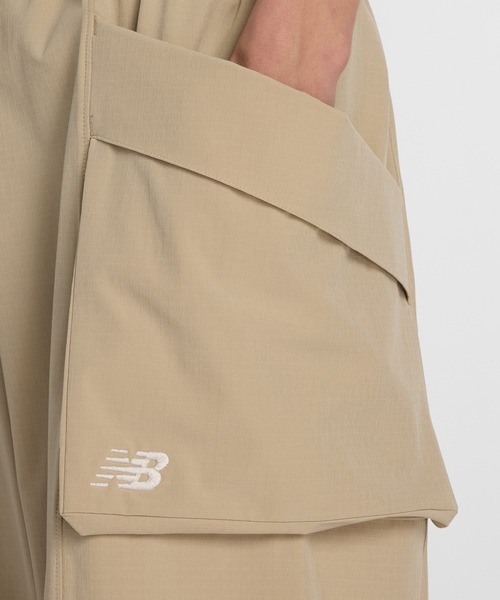 NEW BALANCE(ニューバランス)の「NB GREY クロップドカーゴパンツ(カーゴパンツ・メンズ・グリーン/スミクロ/ベージュ・SMALL/MEDIUM/LARGE/X-LARGE/XX-LARGE)」の5枚目の写真