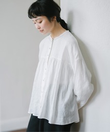 オオカミとフクロウ（オオカミとフクロウ）の「オオカミと月夜のたそがれと（シャツ/ブラウス）」