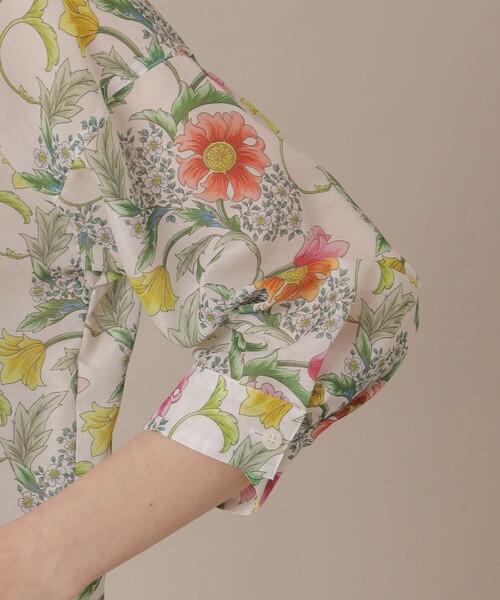 MACKINTOSH LONDON（マッキントッシュ ロンドン）の「【婦人画報4月号掲載】【BIBURY FLOWER】ドローイングカラフルバイブリーブラウス（シャツ/ブラウス・レディース・オフホワイト・38）」の6枚目の写真