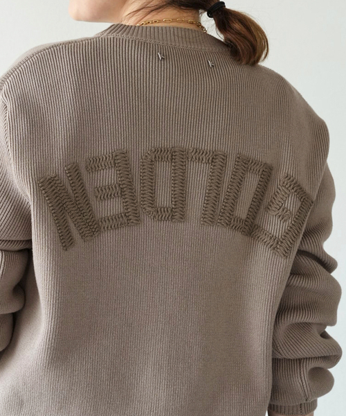 GOLDEN GOOSE(ゴールデングース)の「【GOLDEN GOOSE / ゴールデングース】BACK LOGO KNIT(ニット/セーター・レディース・モカ・FREE)」の11枚目の写真