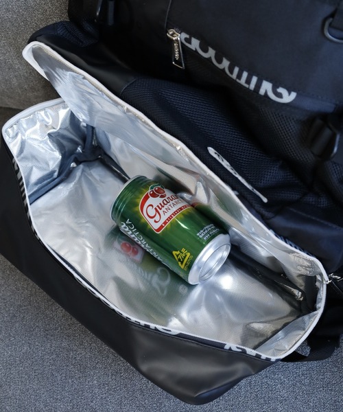 OUTDOOR PRODUCTS(アウトドアプロダクツ)の「OUTDOOR PRODUCTS ボックスリュック 30L(バックパック/リュック・メンズ・ピンク/ブラック・フリー)」の6枚目の写真