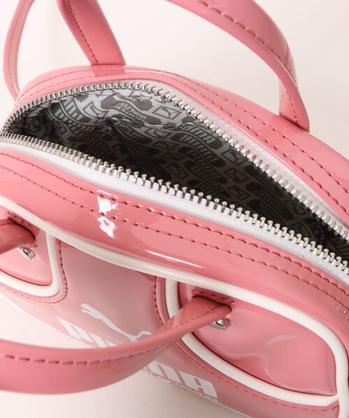 PUMA（プーマ）の「PUMA プーマ U 1976 MICRO GRIP BAG バッグ 091824 12WILD PINK（ボディバッグ/ウエストポーチ・メンズ・ピンク・FREE）」の3枚目の写真