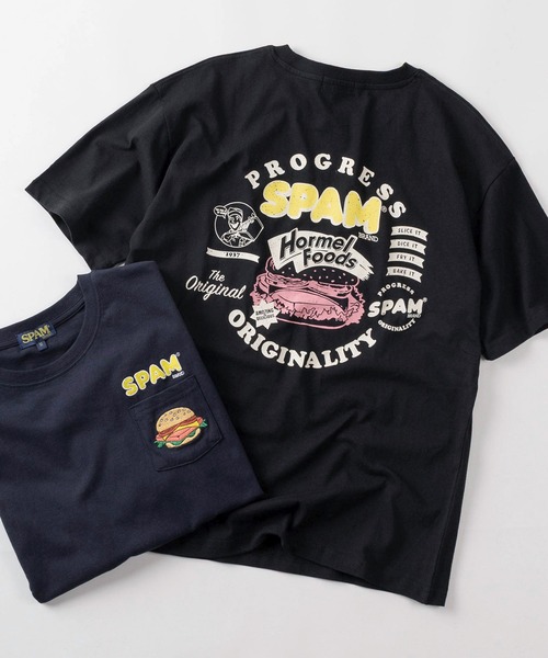 SlashDate（スラッシュデイト）の「【80】SPAM ワンポイント刺繍 バックプリント クルーネックTシャツ/ユニセックス/レディース/メンズ（Tシャツ/カットソー・メンズ・ブルー系その他/グレー系その他/ブラック/ネイビー/ホワイト系その他/ホワイト/グレー/ブラック系その他・L/M）」の4枚目の写真