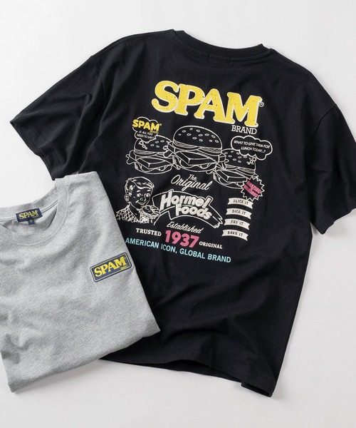 SlashDate（スラッシュデイト）の「【80】SPAM ワンポイント刺繍 バックプリント クルーネックTシャツ/ユニセックス/レディース/メンズ（Tシャツ/カットソー・メンズ・ブルー系その他/グレー系その他/ブラック/ネイビー/ホワイト系その他/ホワイト/グレー/ブラック系その他・L/M）」の3枚目の写真