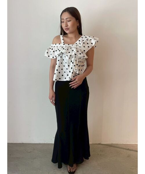 LAGUNAMOON(ラグナムーン)の「マーメイドリブニットスカート 【夏服】 【セットアップ対応】(スカート・レディース・レッド/ブラック/ベージュ・MEDIUM/SMALL)」の7枚目の写真