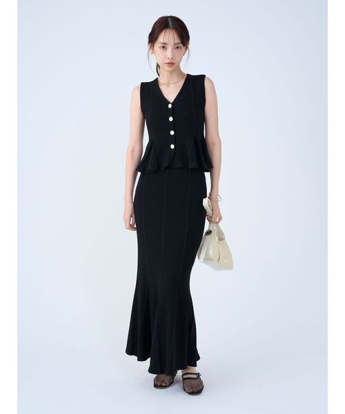 LAGUNAMOON(ラグナムーン)の「マーメイドリブニットスカート 【夏服】 【セットアップ対応】(スカート・レディース・レッド/ブラック/ベージュ・MEDIUM/SMALL)」の8枚目の写真