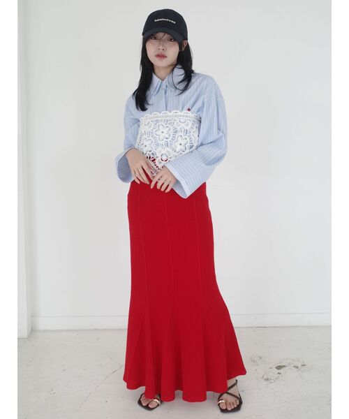 LAGUNAMOON(ラグナムーン)の「マーメイドリブニットスカート 【夏服】 【セットアップ対応】(スカート・レディース・レッド/ブラック/ベージュ・MEDIUM/SMALL)」の11枚目の写真