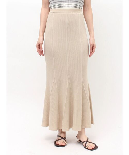 LAGUNAMOON(ラグナムーン)の「マーメイドリブニットスカート 【夏服】 【セットアップ対応】(スカート・レディース・レッド/ブラック/ベージュ・MEDIUM/SMALL)」の11枚目の写真