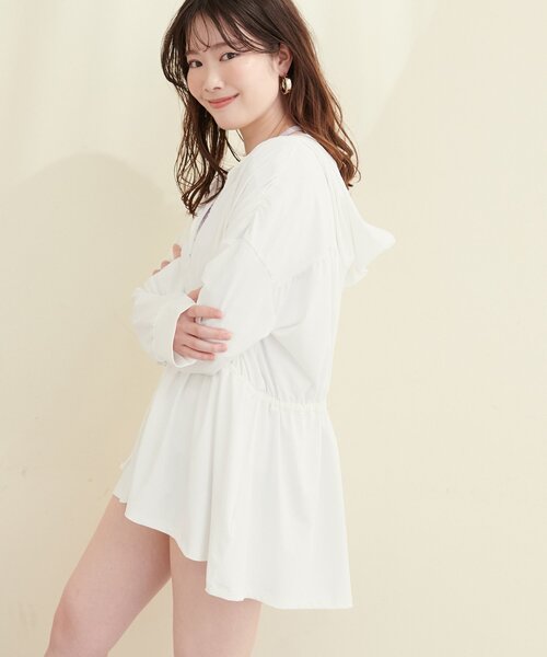natural couture(ナチュラルクチュール)の「【水着】【sherbet line】ラッシュガード(ラッシュガード・レディース・ミント/ブラック/アイボリー・FREE)」の4枚目の写真