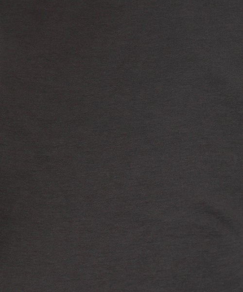 BAYFLOW（ベイフロー）の「[WEB限定]機能性2WAYポンチドロストベーシックTEE【接触冷感/吸水速乾/UVカット/遮熱】（Tシャツ/カットソー・メンズ・ベージュ/チャコールグレー/杢グレー/ブラック/オリーブ・SMALL/MEDIUM/LARGE）」の6枚目の写真