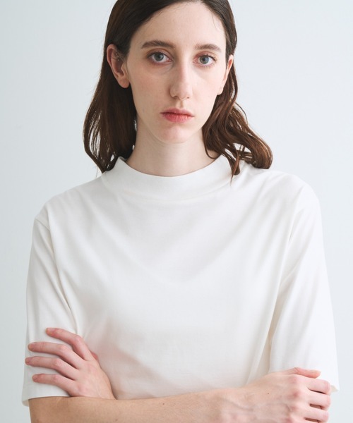 three dots(スリードッツ)の「スビン28ジャージー モックネックTシャツ(Tシャツ/カットソー・レディース・ホワイト系その他/ブルー系その他/イエロー系その他・S)」の11枚目の写真