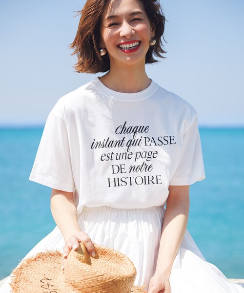 UNFILO(アンフィーロ)の「CLEAN-Tee(Tシャツ/カットソー・レディース・グレー系3/ネイビー系1/ホワイト系2/ピンク系2/ホワイト系3/ホワイト系4/ホワイト系1/ベージュ系4/ピンク系7/ネイビー系5/ベージュ系8/グレー系6/イエロー系7/グレー系8/ホワイト系6/ホワイト系5・F)」の1枚目の写真
