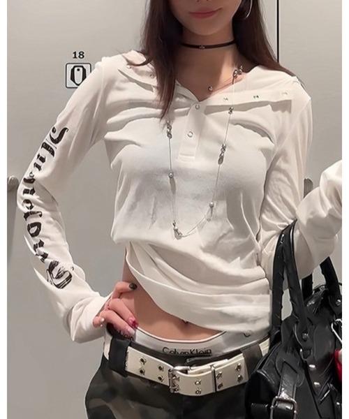 CHEER（チアー）の「パンクスタイル スリーブプリント フーディーカットソー（Tシャツ/カットソー・レディース・ブラック/ホワイト・FREE）」の7枚目の写真