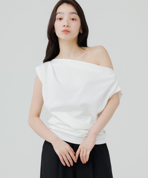 SENEE(セニー)の「3way drape t-shirt(3ウェイドレープティーシャツ)(Tシャツ/カットソー・レディース・ホワイト/グレー/ブラック・FREE)」の11枚目の写真