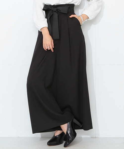 CAROLINA GLASER（カロリナ グレイサー）の「CAROLINA GLASER / ハイウエスト リボンパンツ（その他パンツ・レディース・ブラック/ピンクベージュ・ONE SIZE）」の2枚目の写真