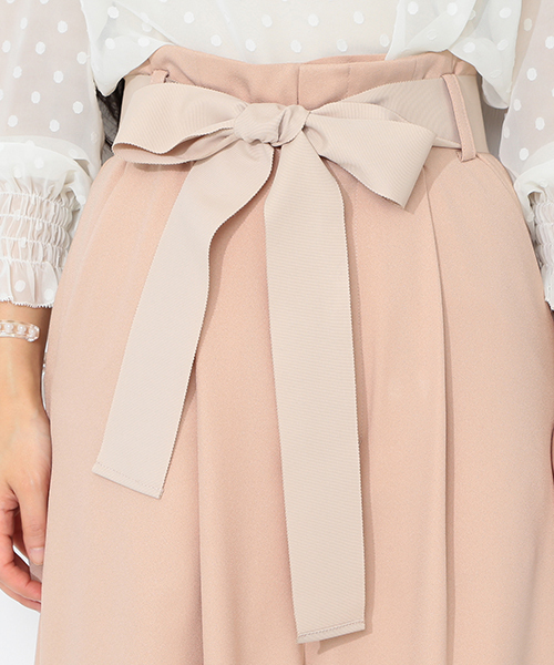 CAROLINA GLASER（カロリナ グレイサー）の「CAROLINA GLASER / ハイウエスト リボンパンツ（その他パンツ・レディース・ブラック/ピンクベージュ・ONE SIZE）」の5枚目の写真