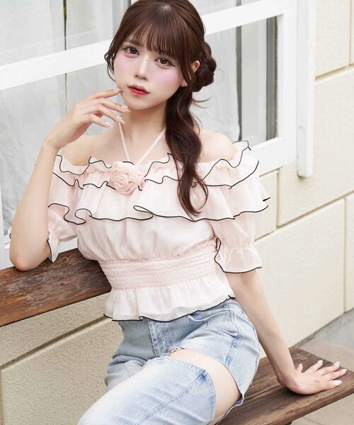 OLIVE des OLIVE（オリーブデオリーブ）の「【Belle Charme】Rose Corsage Frill Blouse（シャツ/ブラウス・レディース・ブラック/ピンク/イエロー/オフホワイト・FREE）」の4枚目の写真