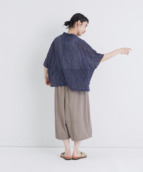 conges payes ADIEU TRISTESSE(コンジェ ペイエ アデュートリステス)の「【FAVE】シャーリングオープンカラーシャツジャケット(シャツ/ブラウス・レディース・ストライプ/パープル系その他/ブラウン系その他・38)」の13枚目の写真
