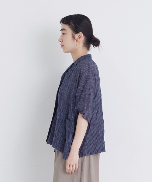 conges payes ADIEU TRISTESSE(コンジェ ペイエ アデュートリステス)の「【FAVE】シャーリングオープンカラーシャツジャケット(シャツ/ブラウス・レディース・ストライプ/パープル系その他/ブラウン系その他・38)」の16枚目の写真