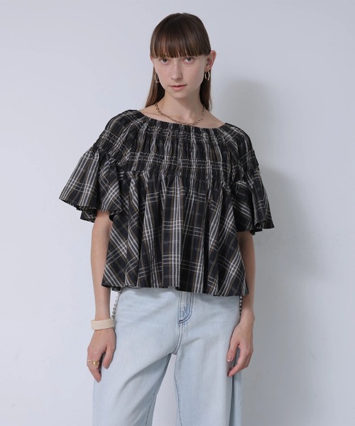 CADUNE(カデュネ)の「シャーリングオフショルチェックブラウス(シャツ/ブラウス・レディース・ホワイト/カーキ・38)」の17枚目の写真