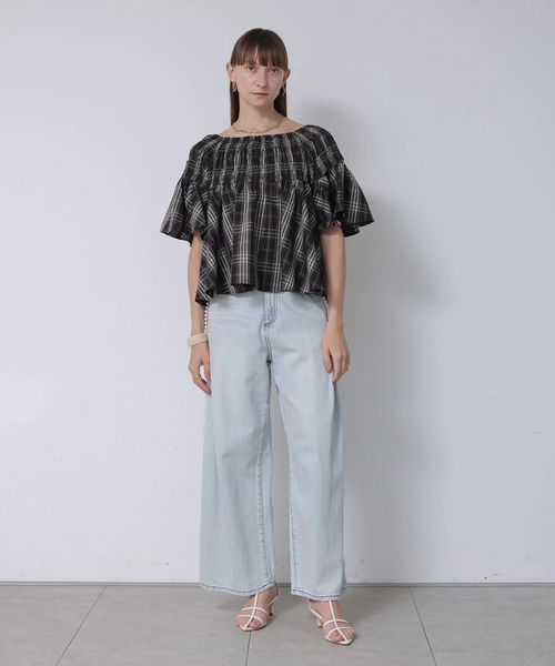 CADUNE(カデュネ)の「シャーリングオフショルチェックブラウス(シャツ/ブラウス・レディース・ホワイト/カーキ・38)」の22枚目の写真